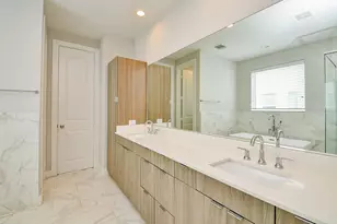 5903 Val Verde St, Houston, TX 77057 - Photo 11