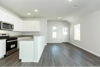 1332 Sue Peak Drive, Conroe, TX 77301 - Photo 3