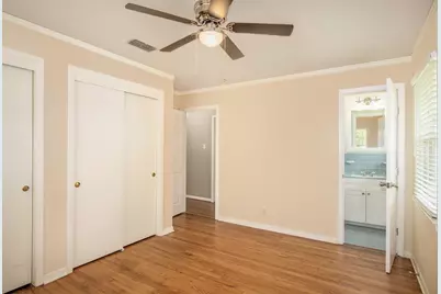 4602 Kinglet Street, Houston, TX 77035 - Photo 7
