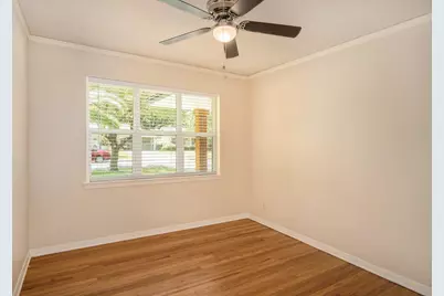 4602 Kinglet Street, Houston, TX 77035 - Photo 9