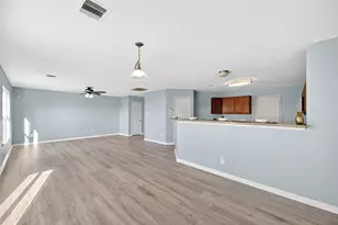 1010 Larks Trace Ln, Houston, TX 77090 - Photo 13