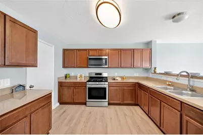 1010 Larks Trace Lane, Houston, TX 77090 - Photo 15