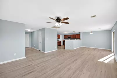 1010 Larks Trace Lane, Houston, TX 77090 - Photo 11