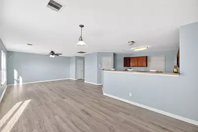 1010 Larks Trace Lane, Houston, TX 77090 - Photo 13