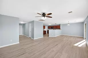 1010 Larks Trace Ln, Houston, TX 77090 - Photo 11