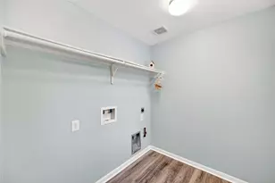 1010 Larks Trace Ln, Houston, TX 77090 - Photo 37