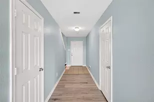 1010 Larks Trace Ln, Houston, TX 77090 - Photo 9