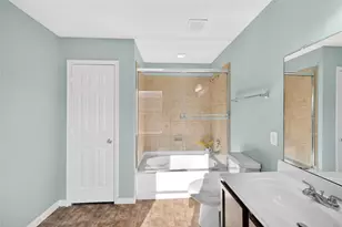 1010 Larks Trace Ln, Houston, TX 77090 - Photo 35