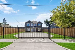 4624 Mayflower St, Houston, TX 77033 - Photo 3