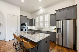 310 W Bell St, Houston, TX 77019 - Photo 21
