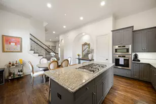 310 W Bell St, Houston, TX 77019 - Photo 23