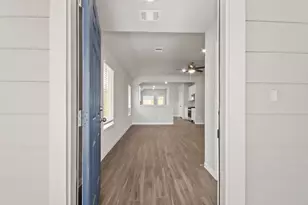 9215 Grace Rdg Dr, Willis, TX 77318 - Photo 3