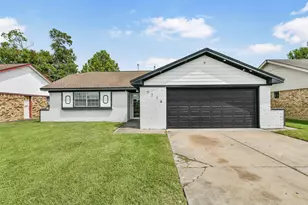 7214 Plover Cir, Texas City, TX 77591 - Photo 1