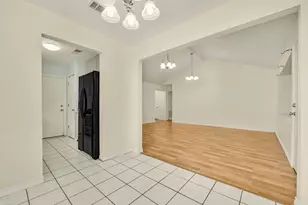 7214 Plover Cir, Texas City, TX 77591 - Photo 9