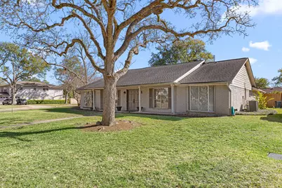 11403 Cold Spring Drive, Houston, TX 77043 - Photo 3