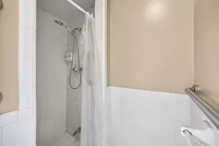 11403 Cold Spring Dr, Houston, TX 77043 - Photo 31