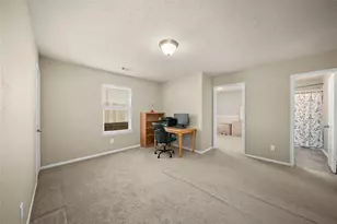 880 Falling Springs Ln, League City, TX 77573 - Photo 19