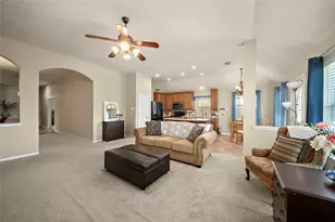 880 Falling Springs Ln, League City, TX 77573 - Photo 5