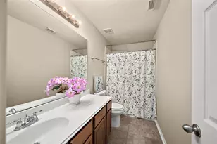 880 Falling Springs Ln, League City, TX 77573 - Photo 25