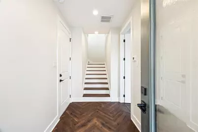 1525 Caywood Lane #E, Houston, TX 77055 - Photo 5