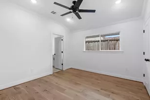 5042 Briarbend Dr, Houston, TX 77035 - Photo 23