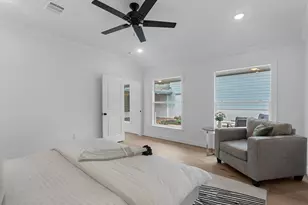 5042 Briarbend Dr, Houston, TX 77035 - Photo 17