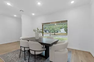 5042 Briarbend Dr, Houston, TX 77035 - Photo 11