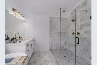 5042 Briarbend Drive, Houston, TX 77035 - Photo 19