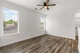 8121 Grandview St, Houston, TX 77051 - Photo 7