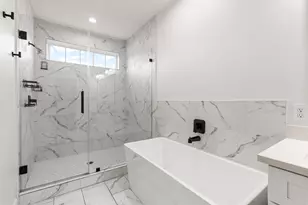 8121 Grandview St, Houston, TX 77051 - Photo 13