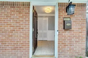 1630 Hollow Hook Rd, Houston, TX 77080 - Photo 5