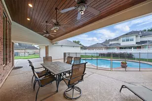 3602 Lindhaven Dr, Pearland, TX 77584 - Photo 5