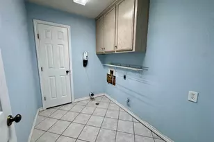 303 Waterwood Dr, Orange, TX 77630 - Photo 9