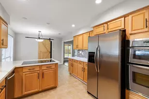 2 Muskmallow Ct, The Woodlands, TX 77380 - Photo 13