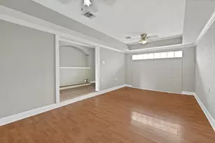 9953 Mango St, Houston, TX 77075 - Photo 3