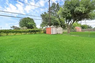 9953 Mango St, Houston, TX 77075 - Photo 19