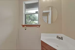 9953 Mango St, Houston, TX 77075 - Photo 5