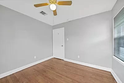 9953 Mango St, Houston, TX 77075 - Photo 15