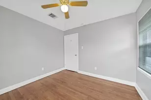 9953 Mango St, Houston, TX 77075 - Photo 15