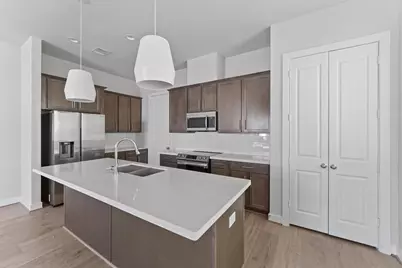 5914 Haring Lane, Houston, TX 77091 - Photo 3