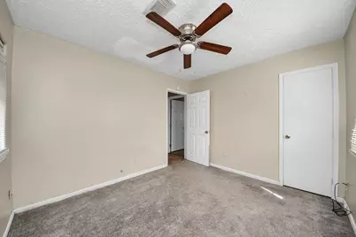 5018 Northridge Drive, Houston, TX 77033 - Photo 13