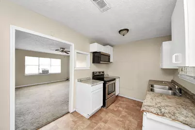 5018 Northridge Drive, Houston, TX 77033 - Photo 27