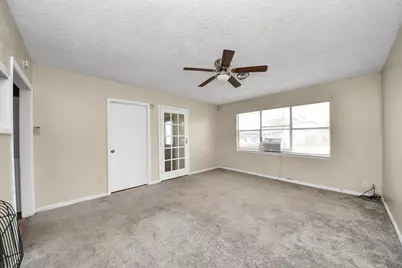 5018 Northridge Drive, Houston, TX 77033 - Photo 23