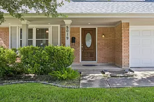 5019 Kinglet St, Houston, TX 77035 - Photo 1
