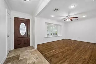 5019 Kinglet St, Houston, TX 77035 - Photo 5