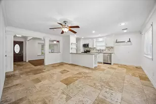 5019 Kinglet St, Houston, TX 77035 - Photo 3