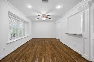 5019 Kinglet St, Houston, TX 77035 - Photo 7