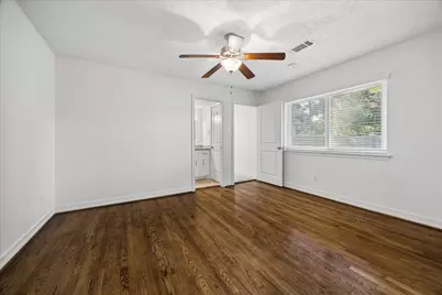 5019 Kinglet Street, Houston, TX 77035 - Photo 13