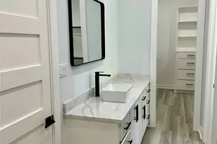 16 River Plantation Dr, Conroe, TX 77302 - Photo 21