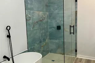 16 River Plantation Dr, Conroe, TX 77302 - Photo 23